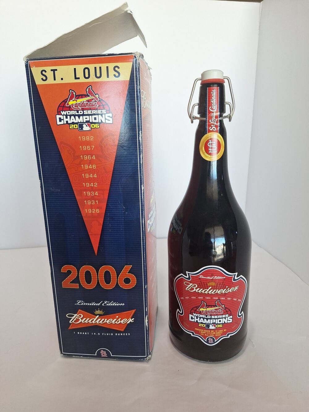 06 St. Louis Cardinals World Series Champions Item & Box Collectible
